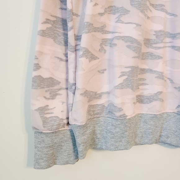 Splendid | Women's Pink Camo Print Crewneck Sweatshirt (Size Large) - Picture 7 of 11